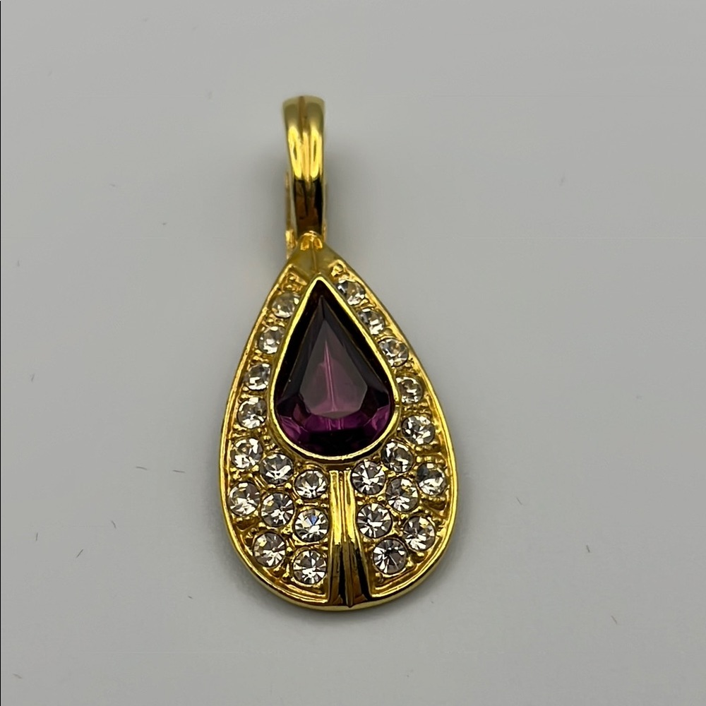 131 Elegant Gold and Pink Teardrop Pendant Necklace